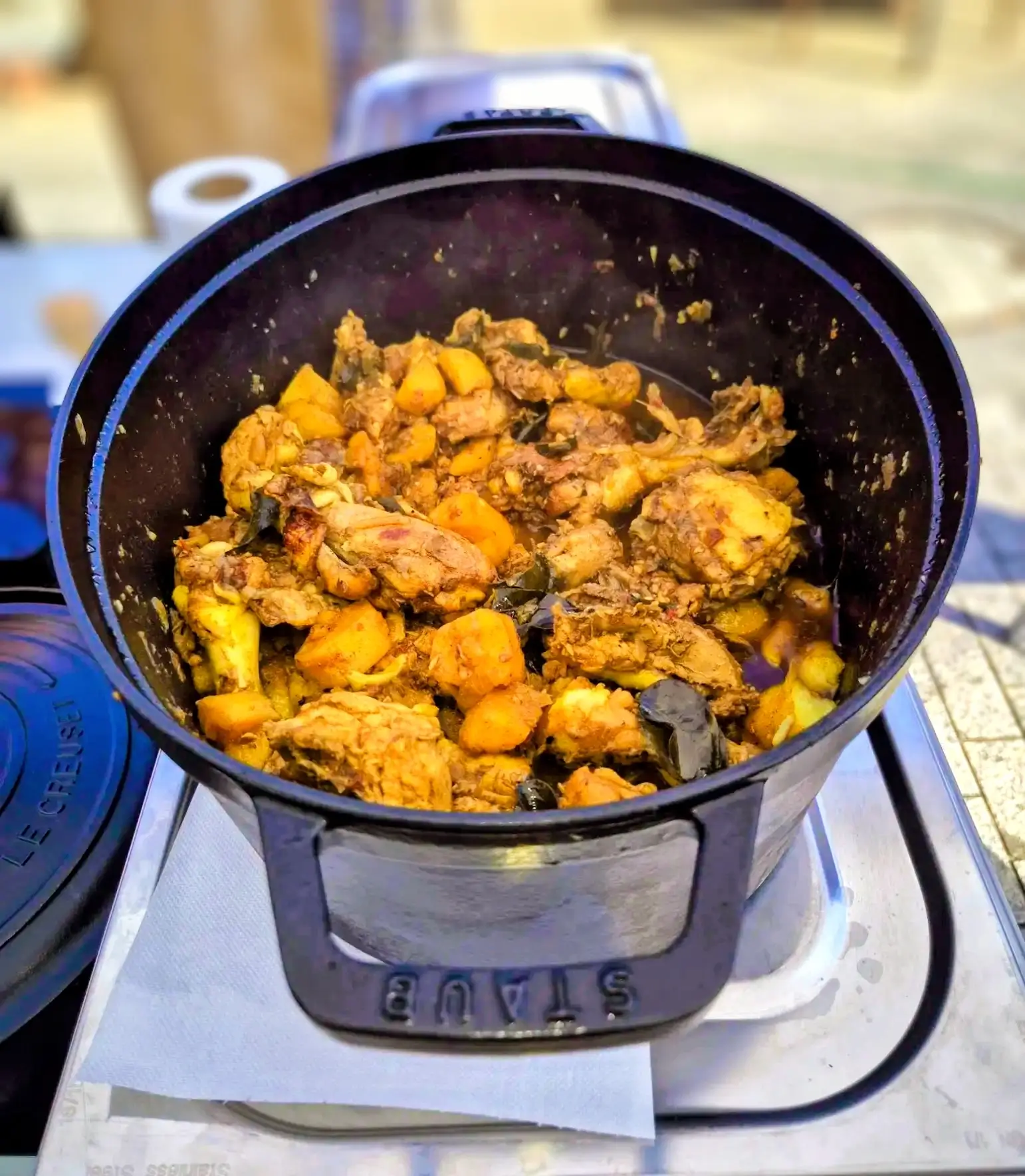 carry poulet en marmitte